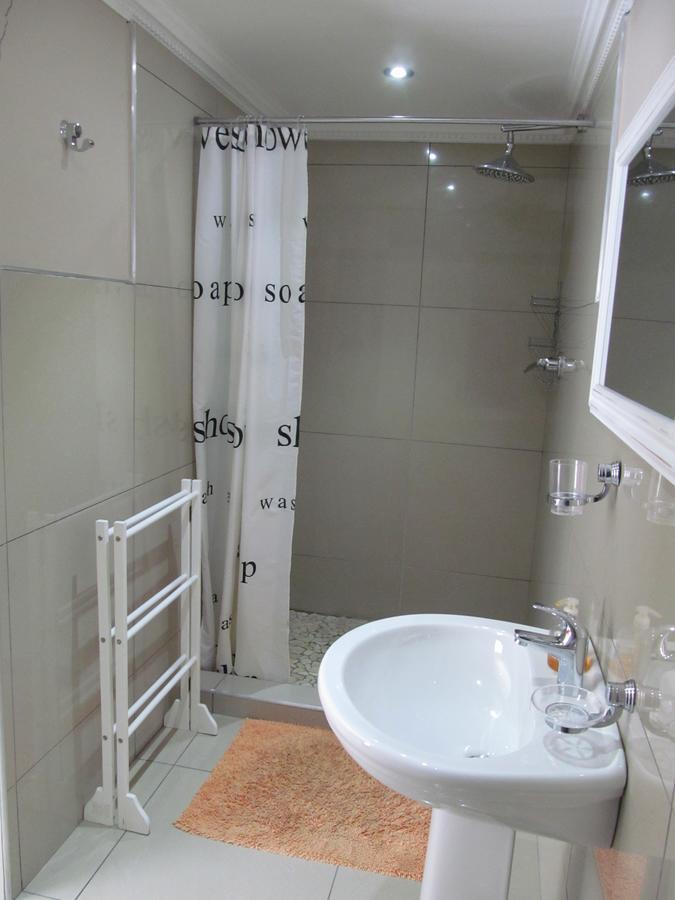 Bettie'S Luxury Lodge Kroonstad Room photo